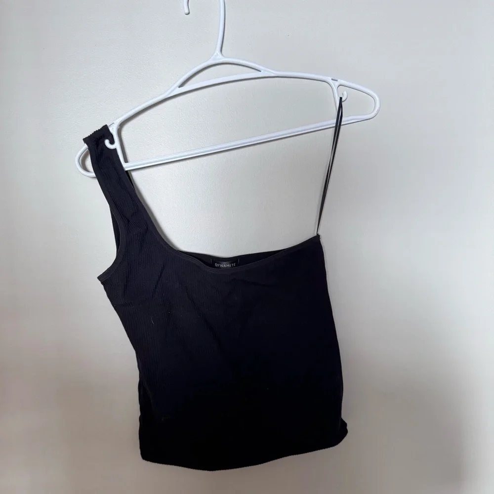 Dynamite- Ribbed Black One-Shoulder Top - Picture 6 of 8